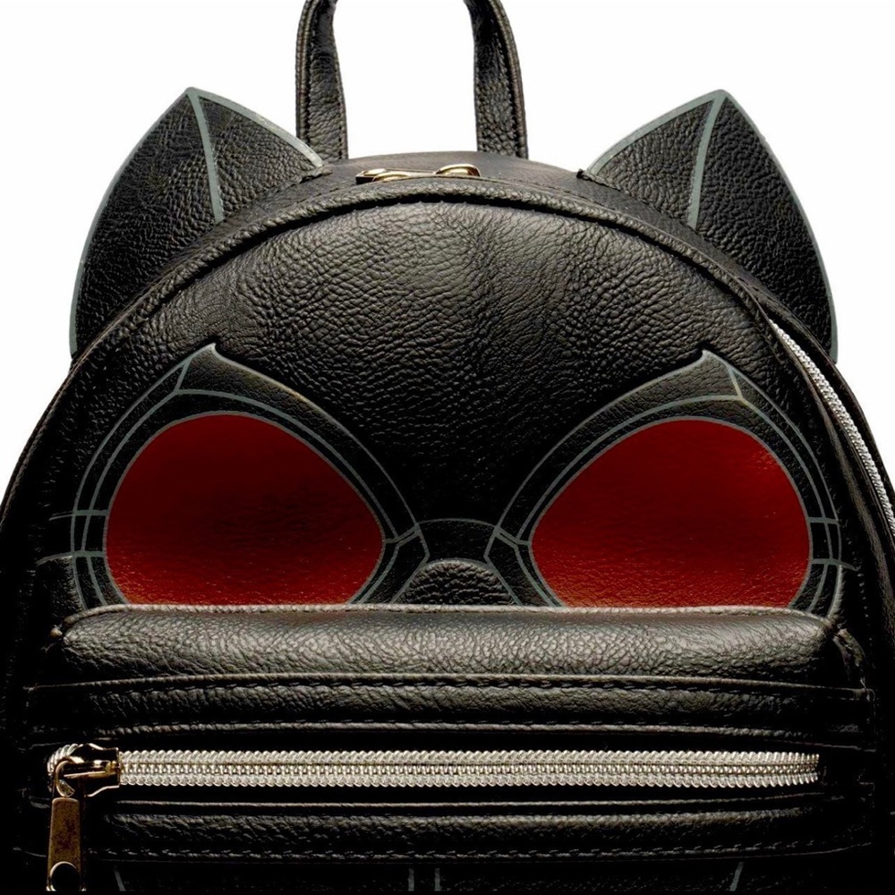 CatWoman Backpack Exclusive LE RARE***FIRM PRICE - Picture 2 of 9
